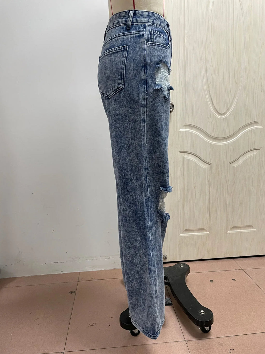 New Style Women's Ripped Street Denim Trousers Fashionable Street Jeans