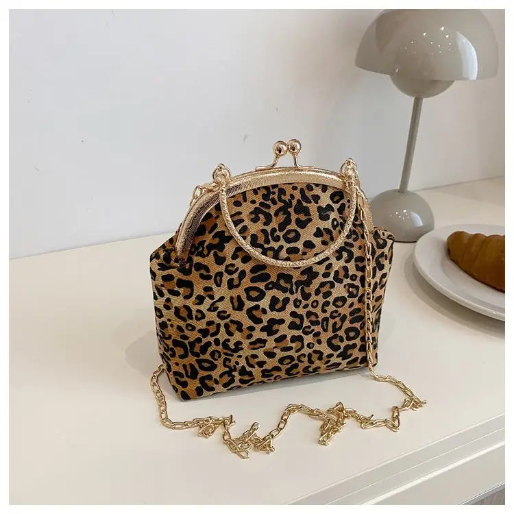 Leopard Print Clip Buckle Bag Women's New Trendy Korean Fashion Versatile Shoulder Chain Bag Women Messenger Bag