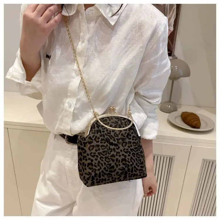 Leopard Print Clip Buckle Bag Women's New Trendy Korean Fashion Versatile Shoulder Chain Bag Women Messenger Bag