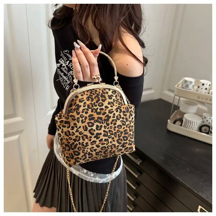 Leopard Print Clip Buckle Bag Women's New Trendy Korean Fashion Versatile Shoulder Chain Bag Women Messenger Bag