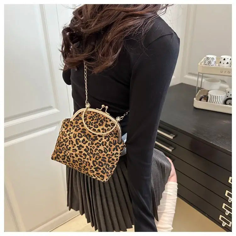 Leopard Print Clip Buckle Bag Women's New Trendy Korean Fashion Versatile Shoulder Chain Bag Women Messenger Bag