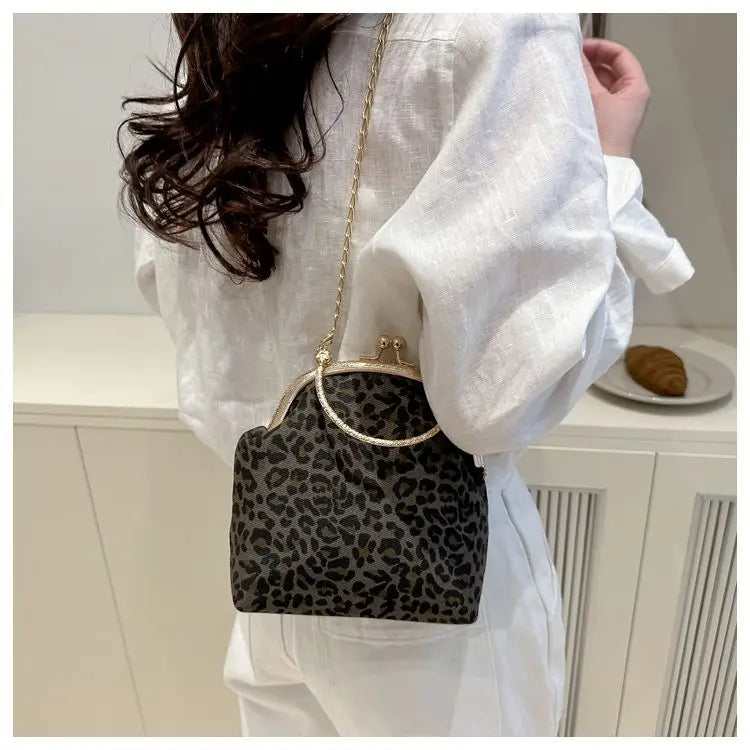 Leopard Print Clip Buckle Bag Women's New Trendy Korean Fashion Versatile Shoulder Chain Bag Women Messenger Bag