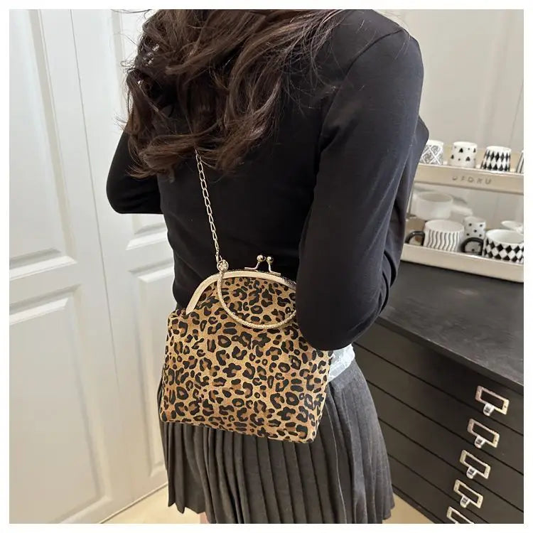 Leopard Print Clip Buckle Bag Women's New Trendy Korean Fashion Versatile Shoulder Chain Bag Women Messenger Bag
